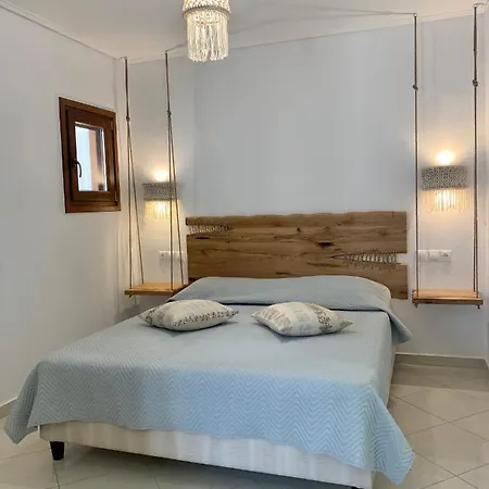 Christine Agia Anna (Naxos)