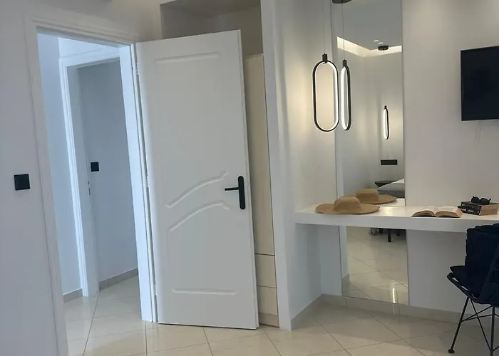 Christine Agia Anna (Naxos)