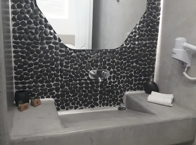 Christine Daire Agia Anna (Naxos)