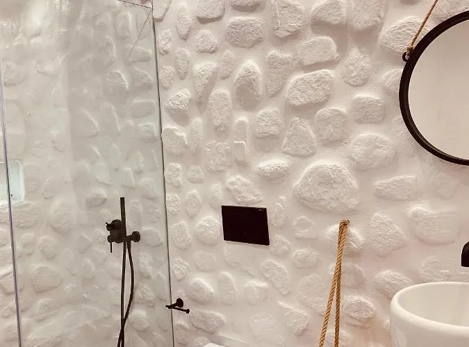 Christine Daire Agia Anna (Naxos)